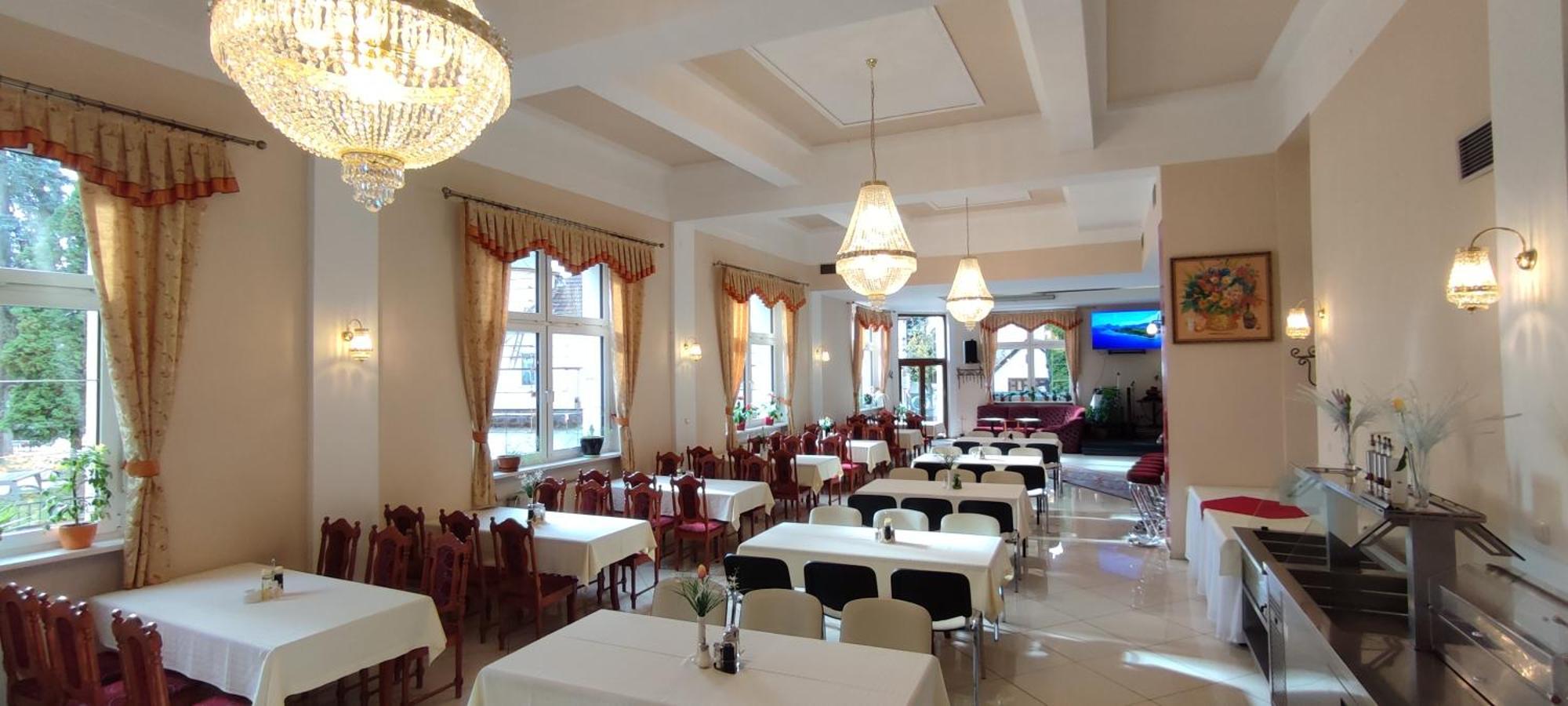 Hotel Vysehrad Turčianske Teplice エクステリア 写真